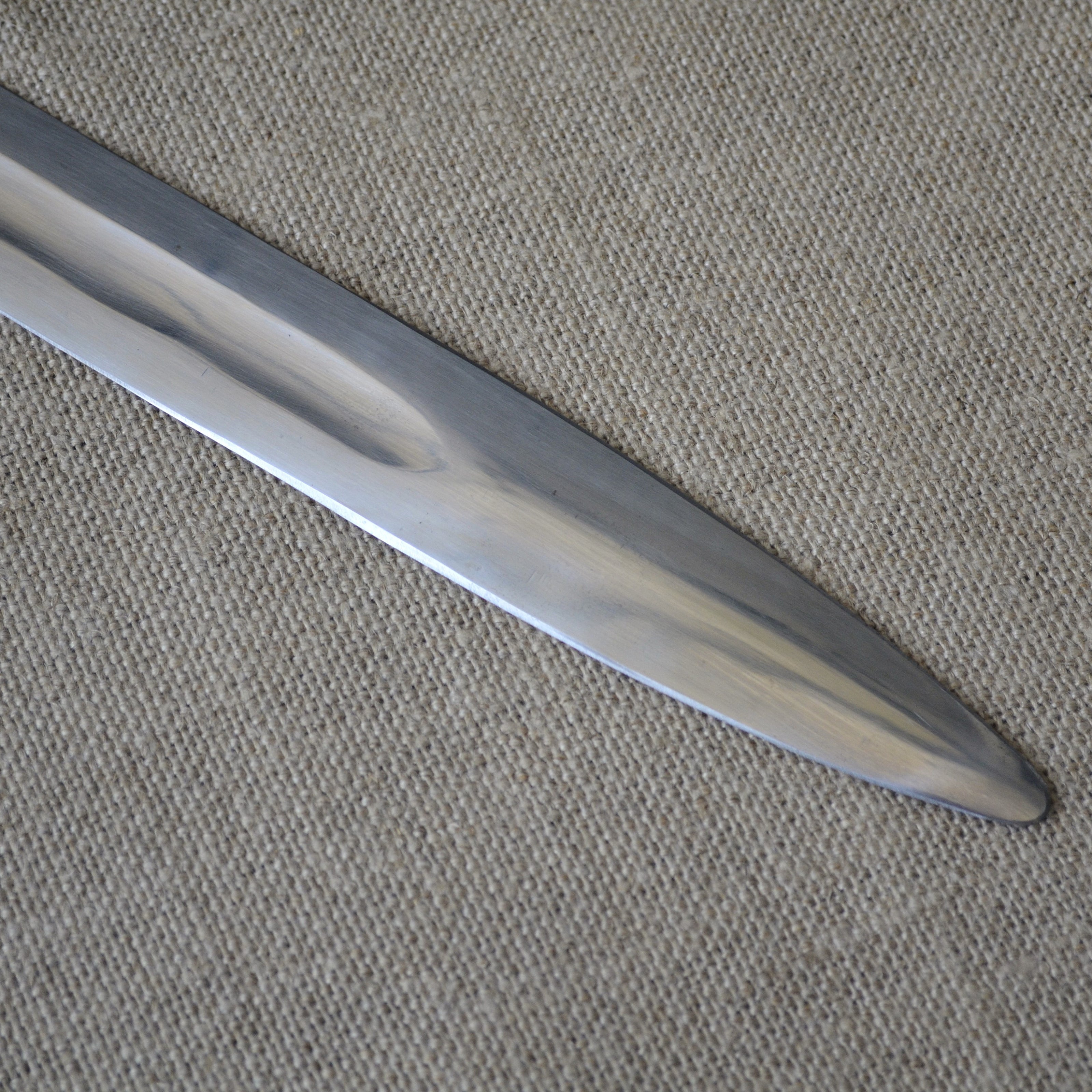 Hand-Forged Norman Sword with Almond Pommel – Spring Steel Blade, Leather-Wrapped Handle, Authentic Medieval Design