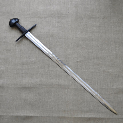 Hand-Forged Norman Sword with Almond Pommel – Spring Steel Blade, Leather-Wrapped Handle, Authentic Medieval Design